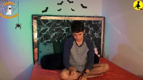 troye_lex online show from October 20, 2:33 pm