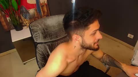 TroyWade online show from May 9, 4:51 am