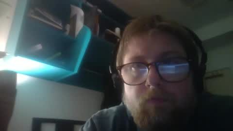 Snapshot of true_manofworth chatting on February 23, 12:30 am HandicappedLaugher online show from February 23, 12:30 am