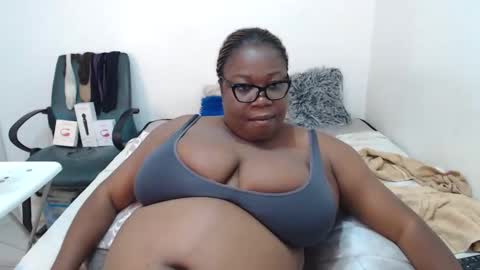 Snapshot of truebella30 chatting on February 27, 9:18 am TrueBella30 online show from February 27, 9:18 am