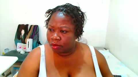 Snapshot of truebella30 chatting on September 18, 9:35 am TrueBella30 online show from September 18, 9:35 am