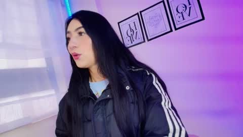   online show from October 5, 12:35 pm