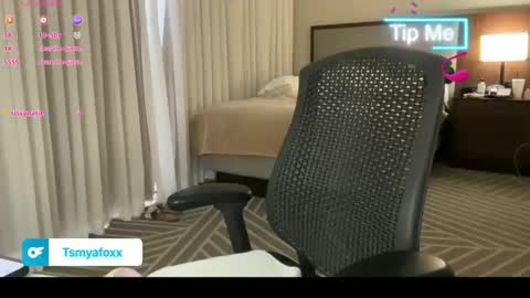 tsfoxx online show from April 1, 2:03 pm