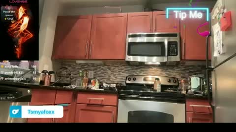 tsfoxx online show from June 18, 4:23 pm