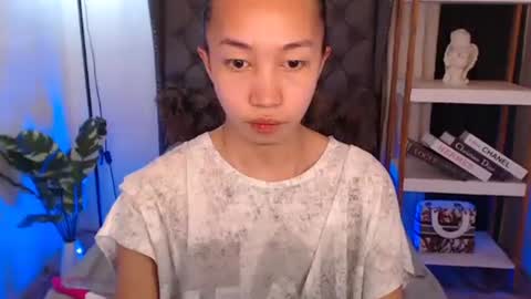 tskitty_girl online show from October 22, 5:21 am