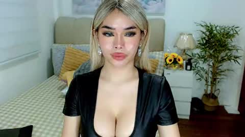 Graciella online show from November 28, 7:16 am