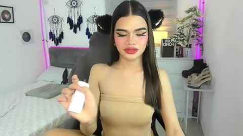 tstoni_talks online show from September 11, 6:09 pm