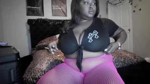 tsunamiiibee online show from November 2, 10:54 pm