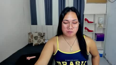 Karen Oquio online show from January 13, 7:27 am