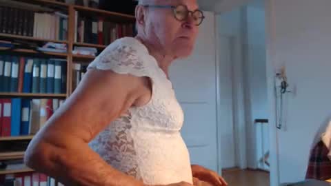 FINN but call me NANNA online show from November 20, 11:42 am