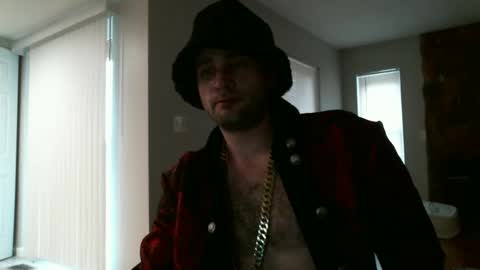 tugg_love online show from November 12, 6:21 pm