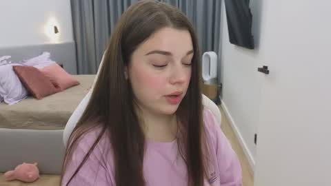 Snapshot of tutti_frutti_ chatting on March 8, 8:35 pm Ariana online show from March 8, 8:35 pm
