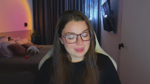 Ariana online show from October 6, 8:37 pm