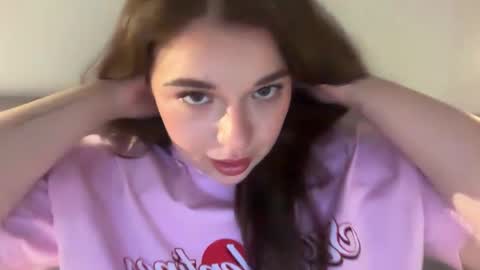 Ariana online show from April 2, 6:26 pm