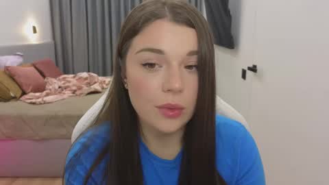 Snapshot of tutti_frutti_ chatting on February 17, 8:27 pm Ariana online show from February 17, 8:27 pm