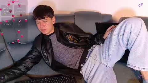 Mr Daren online show from October 14, 5:16 pm