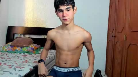 Twink Waldorf online show from September 28, 8:40 pm