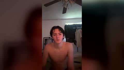 twinkboyboi69 online show from April 13, 2:21 pm