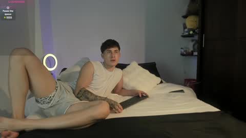 twintease online show from January 28, 5:35 pm