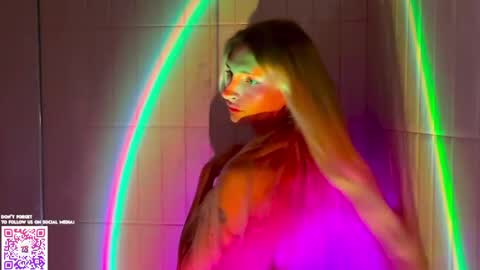 Molly and Nick online show from April 3, 2:02 pm