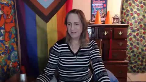 twocumkerry online show from December 14, 7:25 am