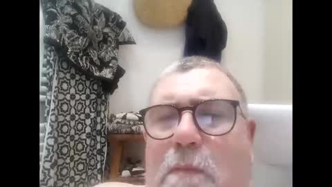 twohats2810 online show from February 8, 8:23 pm