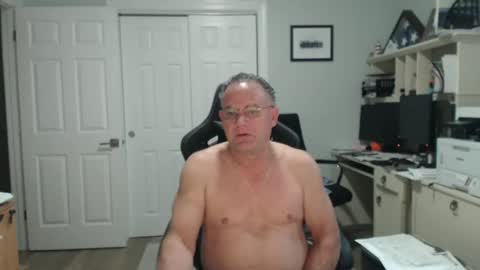 Twopeopleinlove online show from November 24, 10:36 am