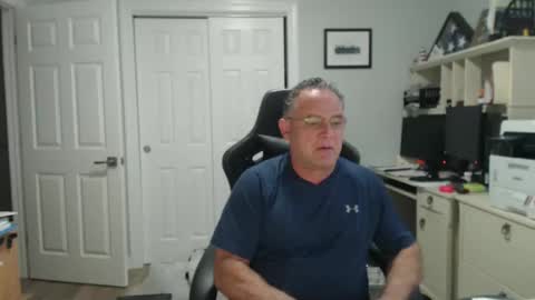 Twopeopleinlove online show from October 6, 10:00 am