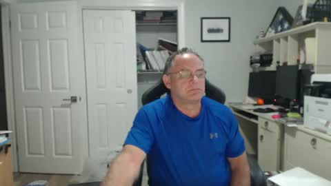 Twopeopleinlove online show from October 7, 10:11 am