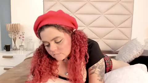 Twiggy online show from January 15, 11:46 pm