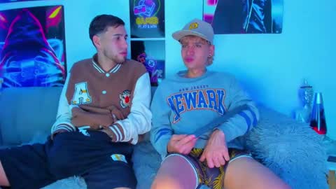 Oscar and Moises online show from March 10, 4:49 am