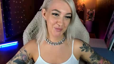 Miley online show from March 7, 12:27 pm