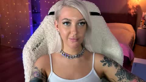 Miley online show from November 8, 12:41 pm