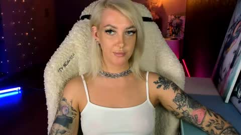 Miley online show from July 12, 3:04 pm