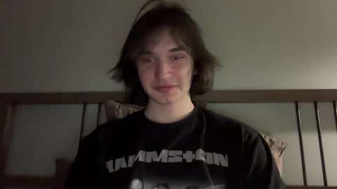 Tyler  johnson online show from February 20, 12:52 am