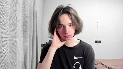 Tyler  johnson online show from February 8, 12:49 am