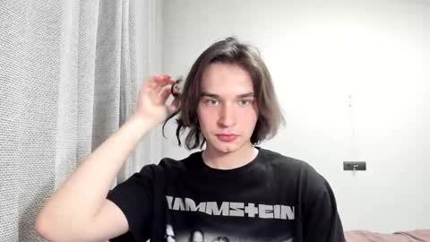 Tyler  johnson online show from February 21, 4:07 am