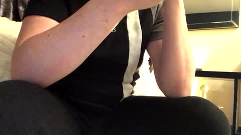 tylerboi95 online show from November 15, 8:43 pm