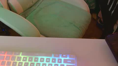 tylertytytyty online show from May 16, 4:53 am
