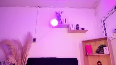 tylla__ online show from July 3, 3:11 am
