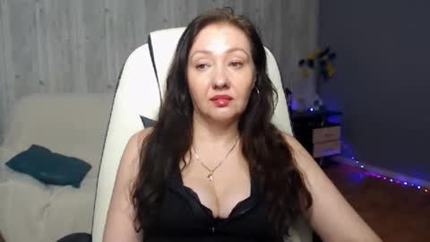 tyramories online show from November 13, 11:46 am