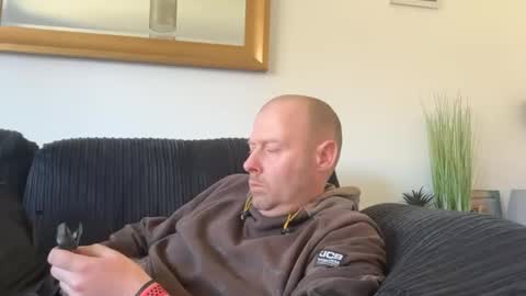 ukmatty3 online show from April 24, 1:24 pm