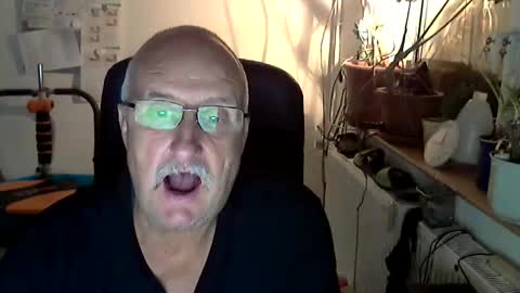 Ulli online show from March 29, 9:38 pm