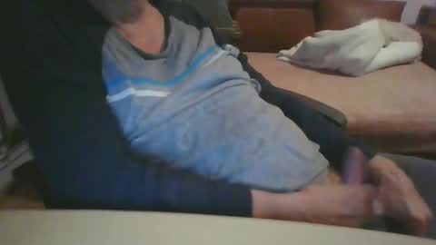 ulmeni4 online show from December 13, 8:04 pm