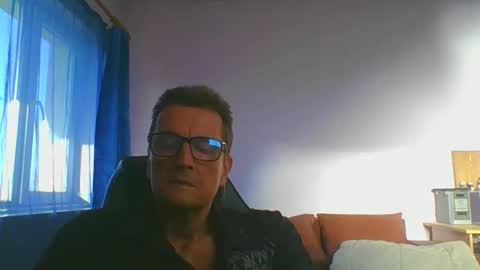 ulmeni4 online show from October 16, 2:06 pm