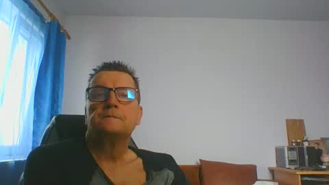 ulmeni4 online show from February 2, 8:34 am