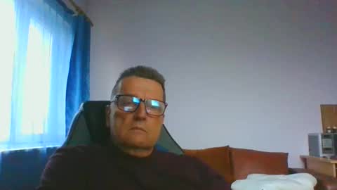 ulmeni4 online show from December 2, 1:19 pm