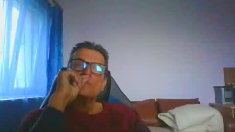 ulmeni7 online show from October 18, 2:54 pm