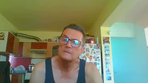 ulmeni7 online show from April 29, 1:49 pm