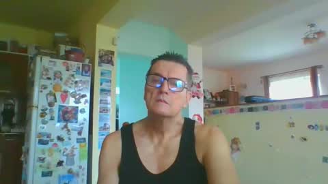 ulmeni7 online show from February 1, 7:49 am